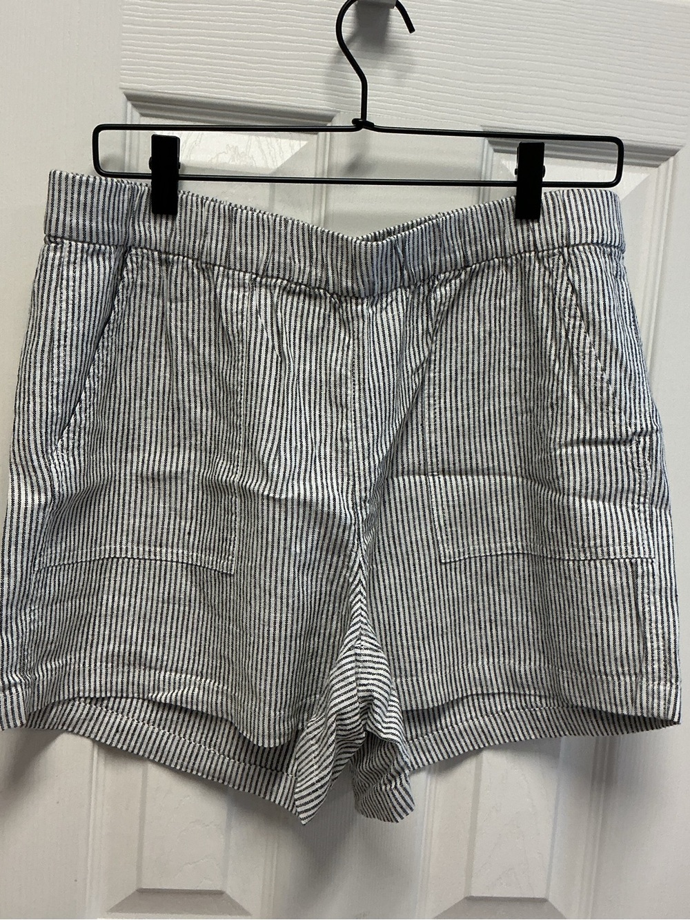 J.Crew SZ M Black White Stripe Women’s Chino Shorts Linen Viscose Beachy